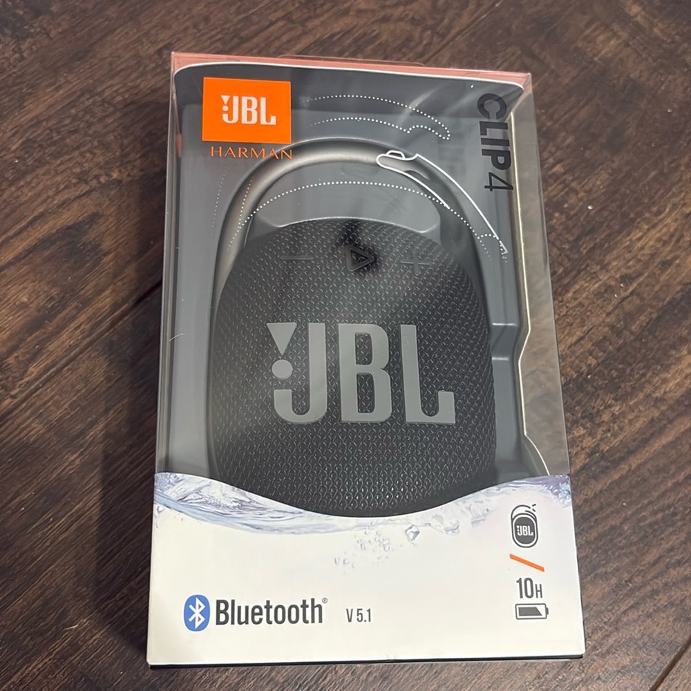 JBL Clip 4 Bluetooth Speaker - Black and gray/silver
